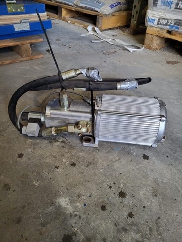 Butzbach Elektromotor 400V 5.4A 1.8kW