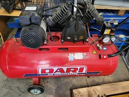 Dari compressor 230V