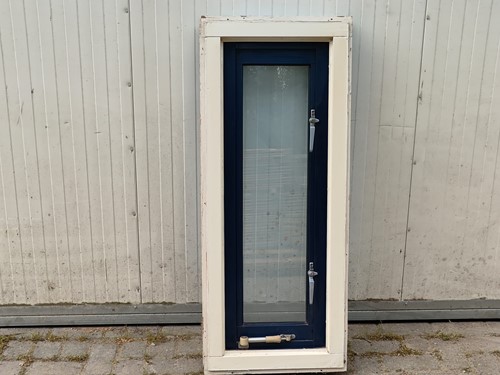 Gebruikt raamkozijn 1200x500mm aluminium/hout blauw/wit