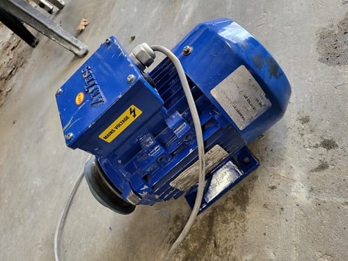 Elsto Elektromotor 230V 0.86A 0.12kW