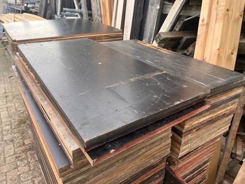 Gebruikt betonplex/ mulitplex 1000x465x18mm