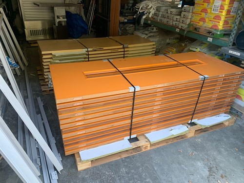 Gebruikte binnendeur 925x2500 linksdraaiend stomp oranje (partij)-3