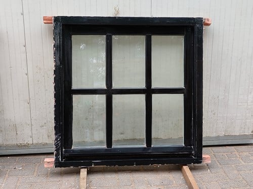 Gebruikt houten raamkozijn 1150x1150mmmm 6 ruitjes dubbel glas
