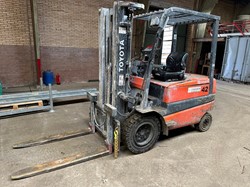 Toyota FBMF 30 Elektrische Heftruck (BJ 1997)