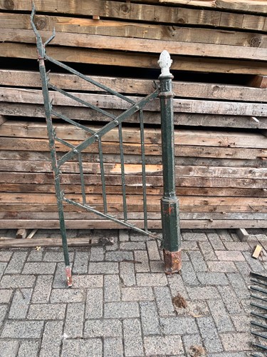 Gebruikt gietijzeren sierhekwerk 2-delig groen-2