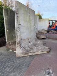 Gebruikte betonnen Keerwand L2000mm x B 2500mm ( Hoekstuk)