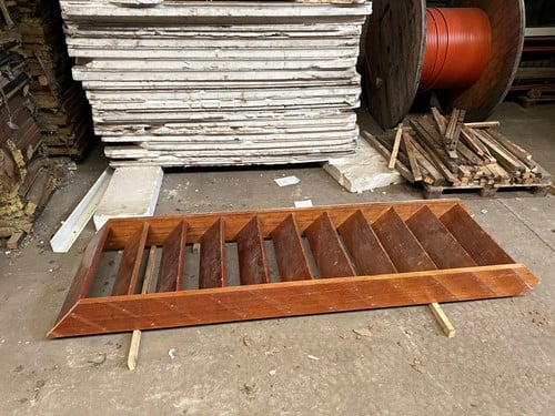Gebruikte hardhouten trap L3110x B880mm