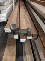 Gebruikte Meranti hardhouten plank 25x30x2700mm geschaafd