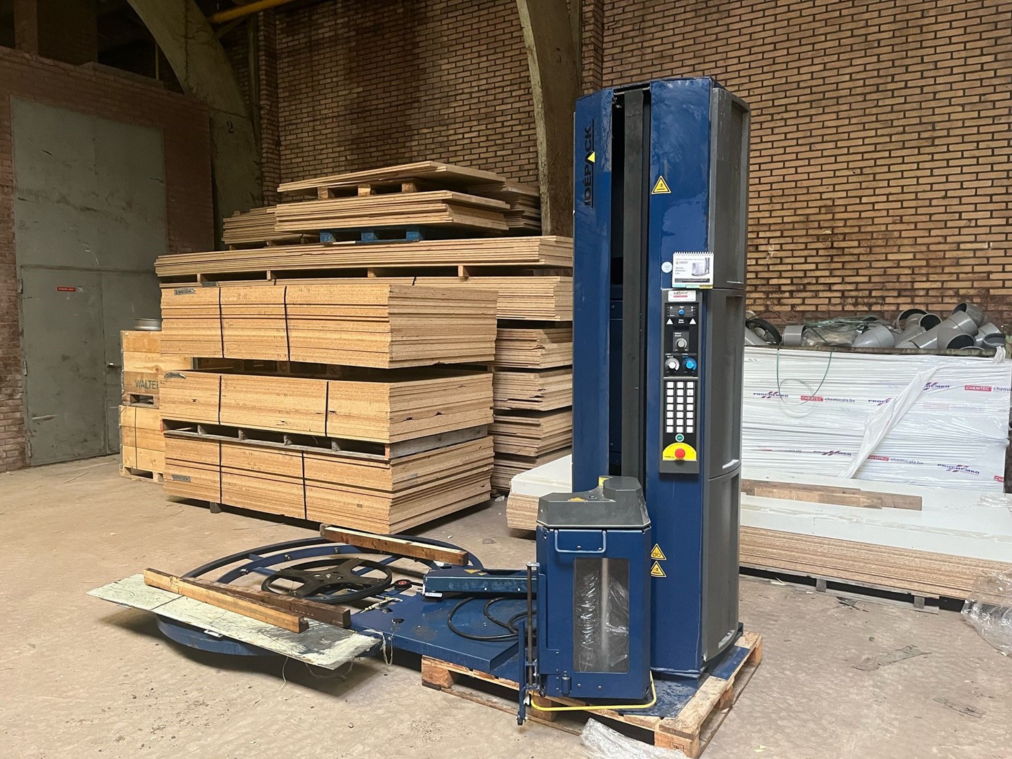 Palletwikkelaar Lantech Q300XT Circulairebouwmaterialen