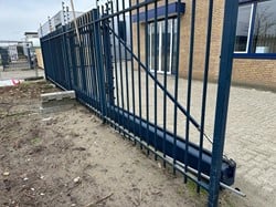 Gebruikt spijlenhekwerk H2000x B2350mm