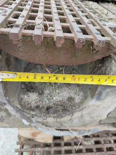 Gebruikte betonnen roostergoot 1000x250x230mm-3