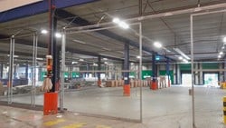 Gebruikte schuifpoort gaas H3850x B4160mm met hekwerk