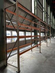 Gebruikte palletstelling ligger 2700mm oranje (24034)