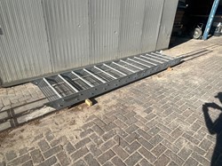 Gebruikte Stalen trap H3050xB820mm gegalvaniseerd