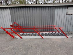 Gebruikte Stalen trap H2800xB720mm dubbele leuning rood