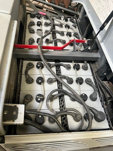Nilfisk CR 1200 zit-schrob/veegmachine-3