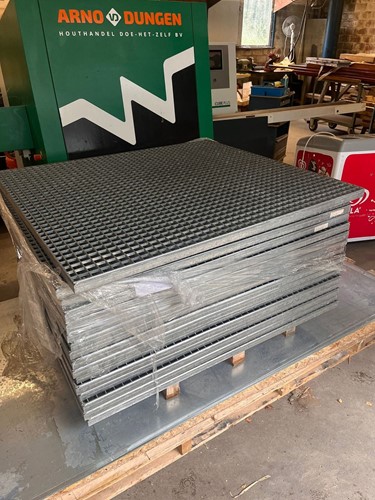 Gebruikt Persrooster / vloerrooster L1350 x B1200 45mm -2