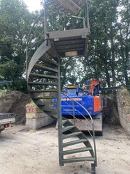 Gebruikte Stalen dubbele Spiltrap (incl. bordes) H3350mm - groen