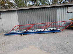 Gebruikte Stalen trap H3610xB730mm dubbele leuning 